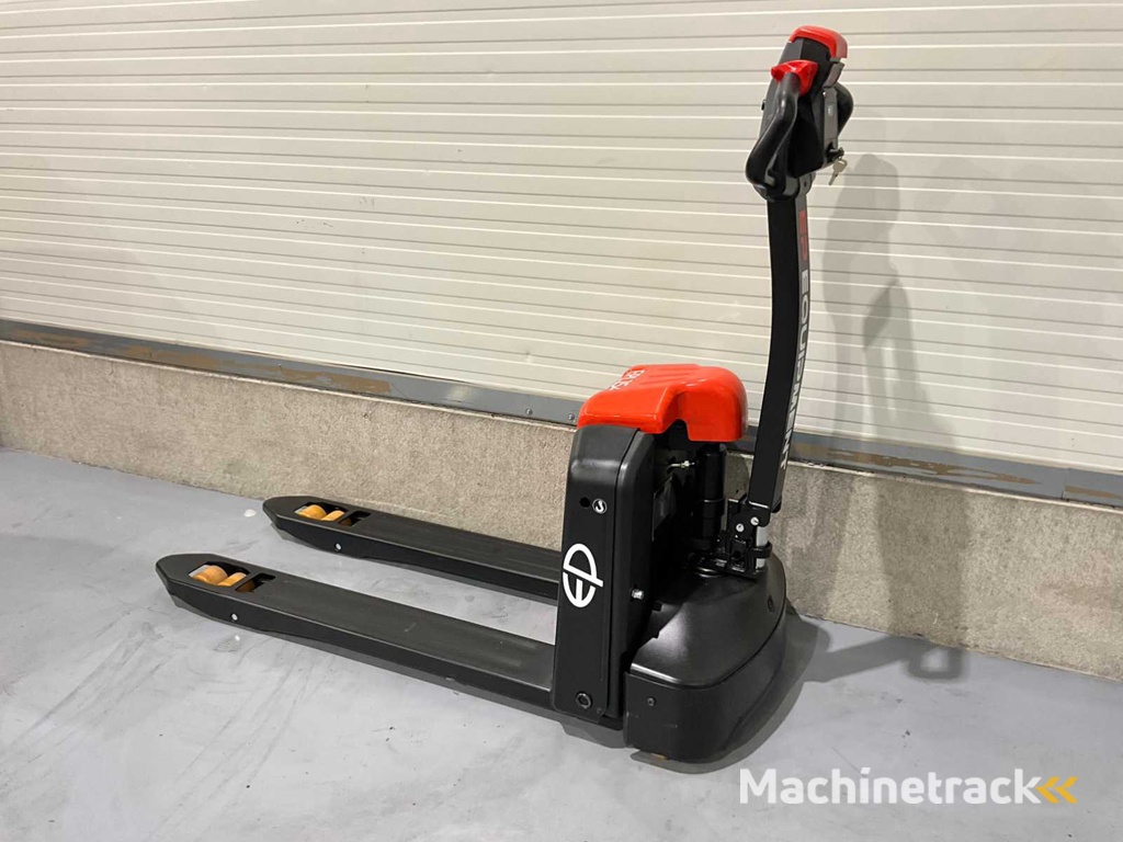 EP - 2025 - EPL 154 - Electric pallet truck