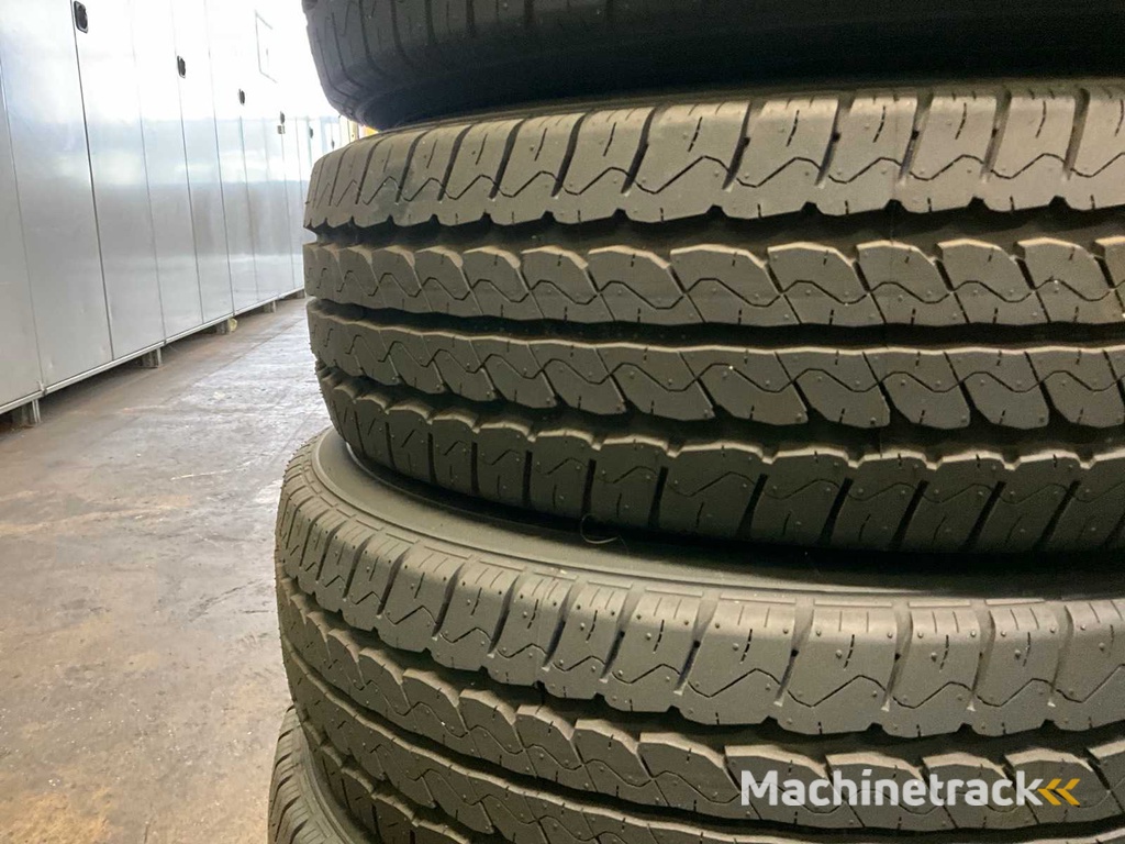 Gitivan Smart 205/75R16C Car Tyres (8x)