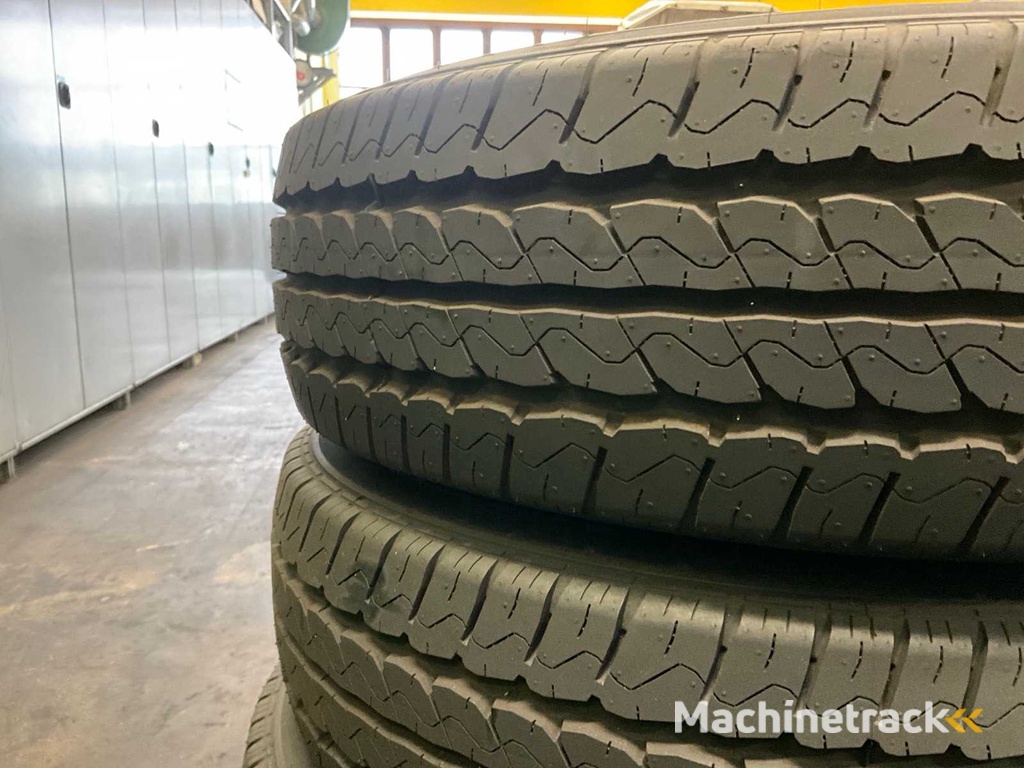 Gitivan Smart 205/75R16C Car Tyres (8x)