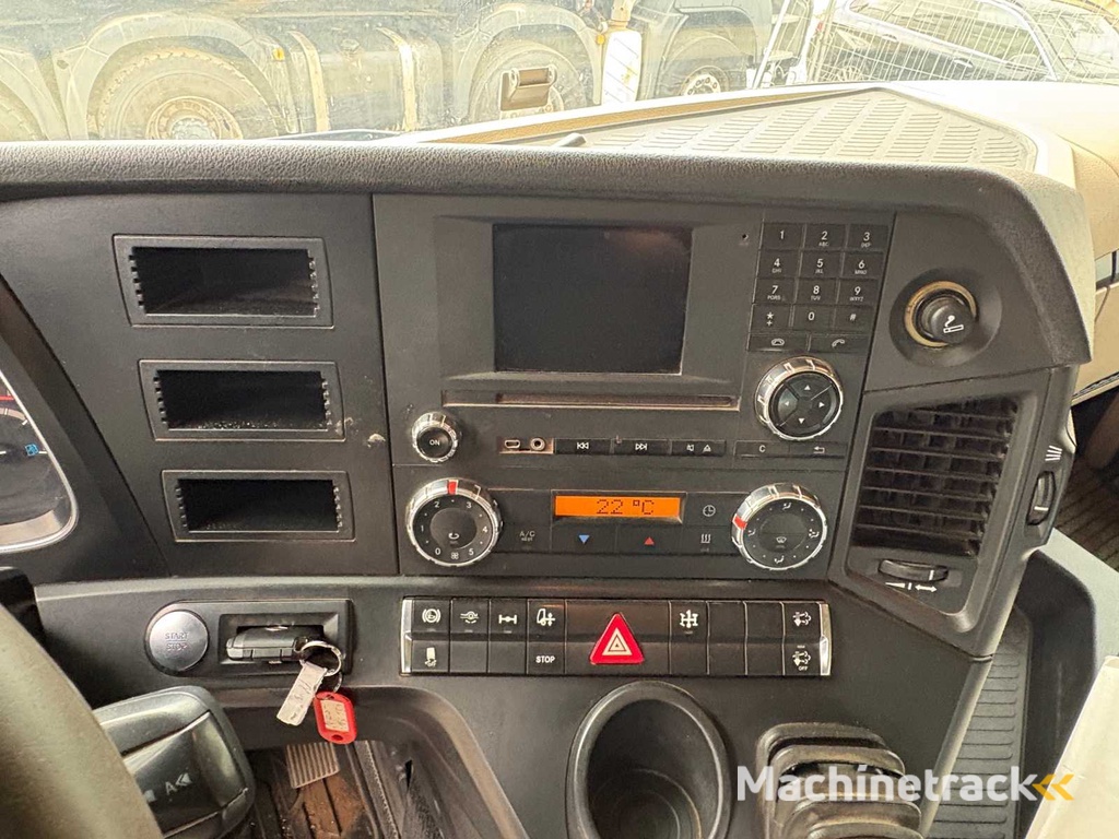 MERCEDES-BENZ Actros 1843 Sattelzugmaschine