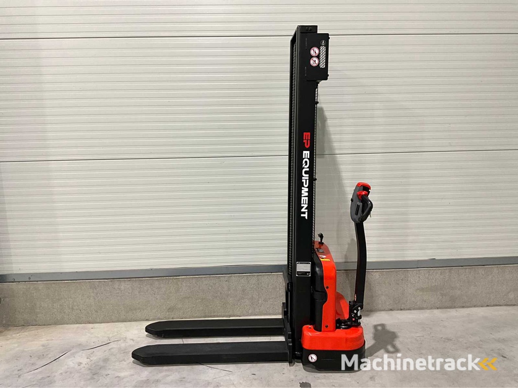 2025 EP EST 124 3.6 meter Stacker
