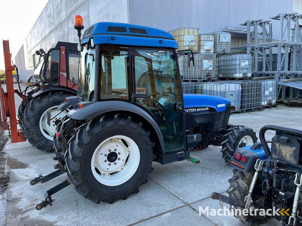 New Holland TN75N Tractor