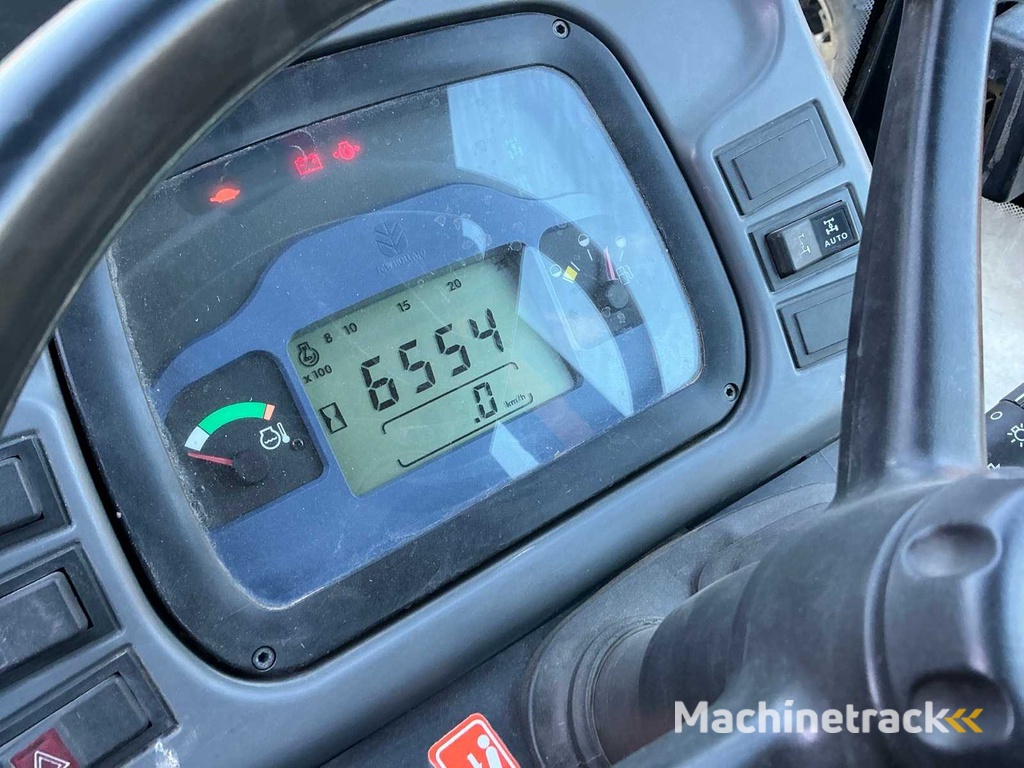 New Holland TN75N Tractor