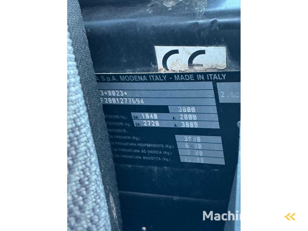 New Holland TN75N Tractor