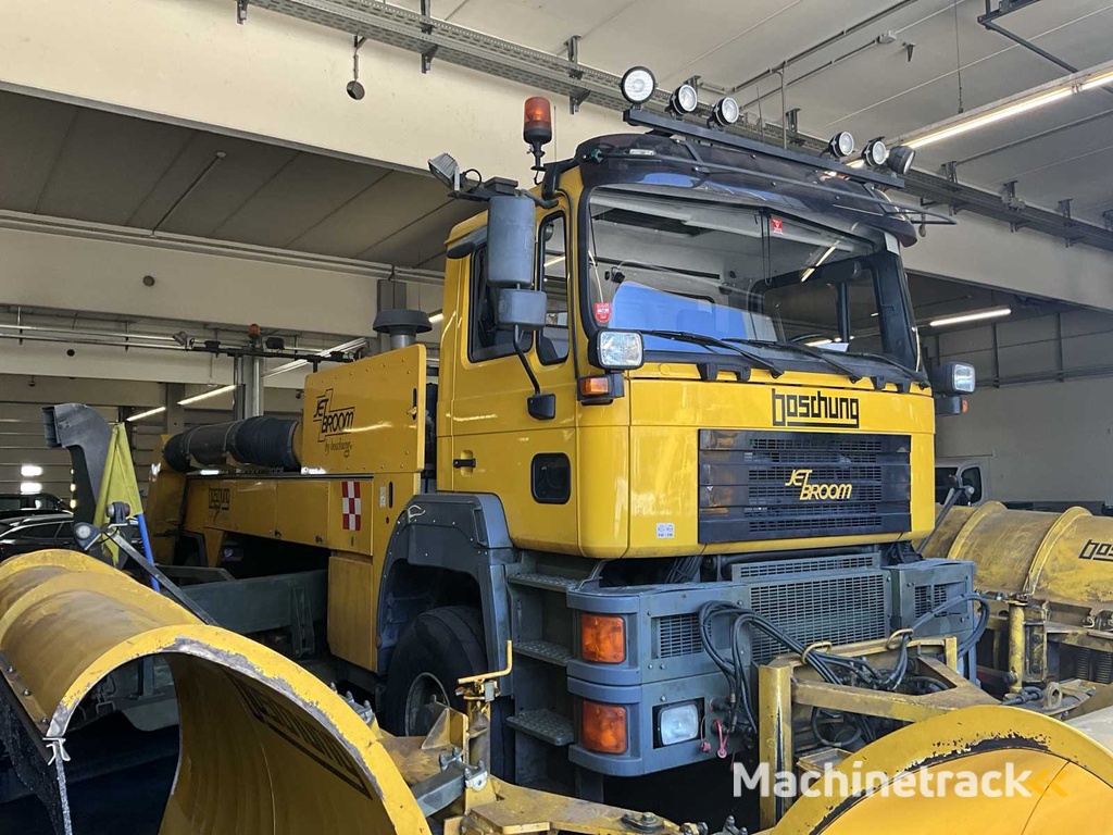 MAN - Flugfeld Kehrblasgerät Jetbroom - 2005