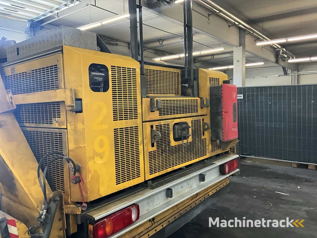 MAN - Flugfeld Kehrblasgerät Jetbroom - 2005