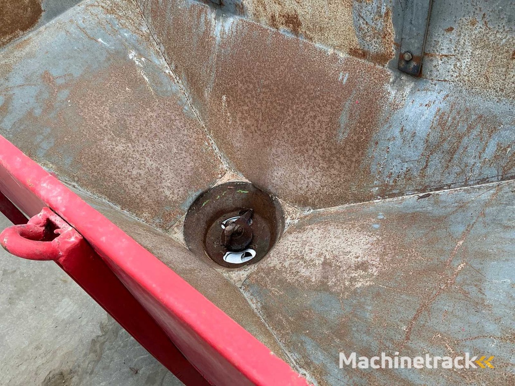 Montierter Düngerstreuer