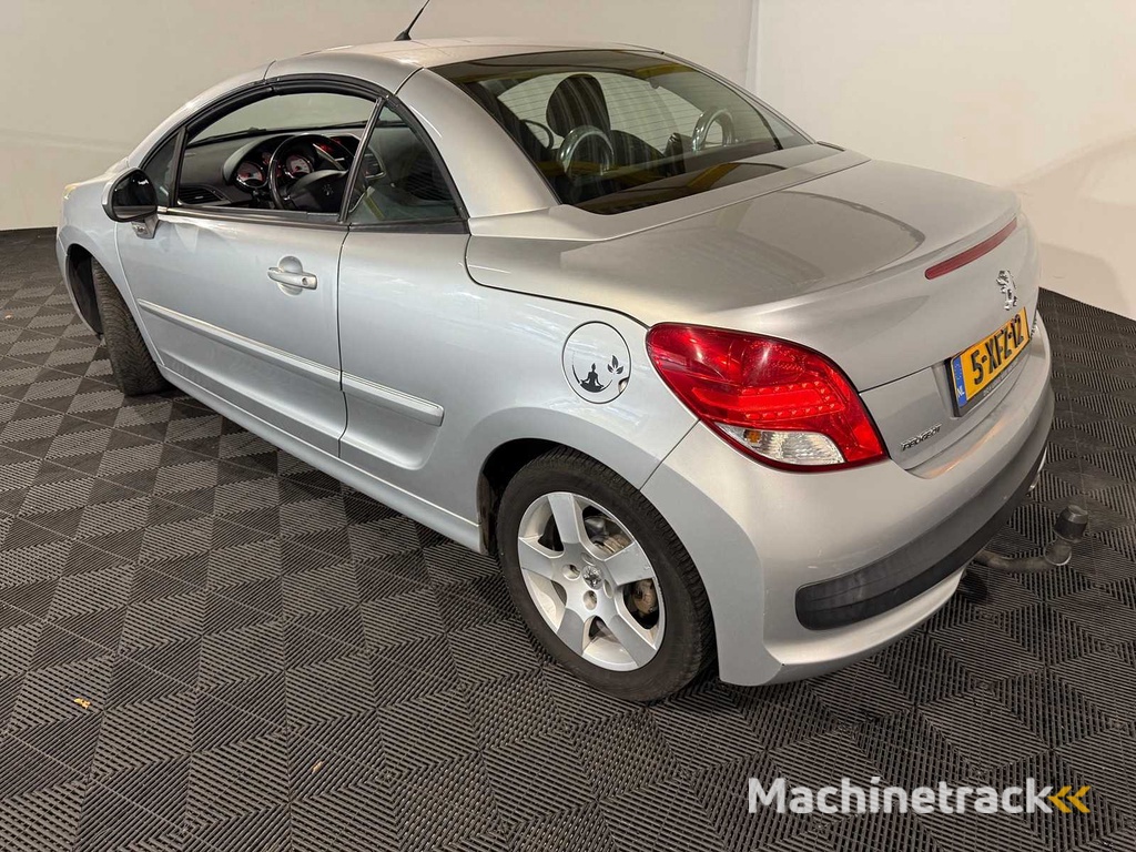 Peugeot 207 CC 1.6 VTi Schwarz &amp; Blanc, 5-XFZ-12