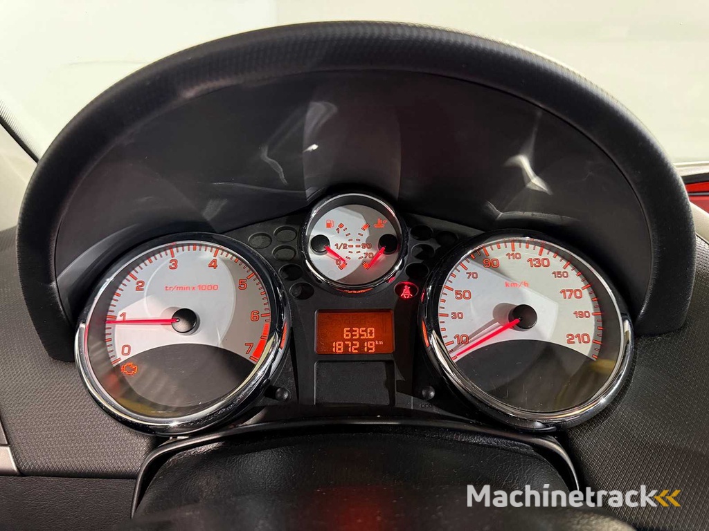 Peugeot 207 CC 1.6 VTi Schwarz &amp; Blanc, 5-XFZ-12