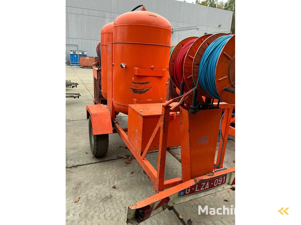 B.A.B. Kompressor zum Beschneiden