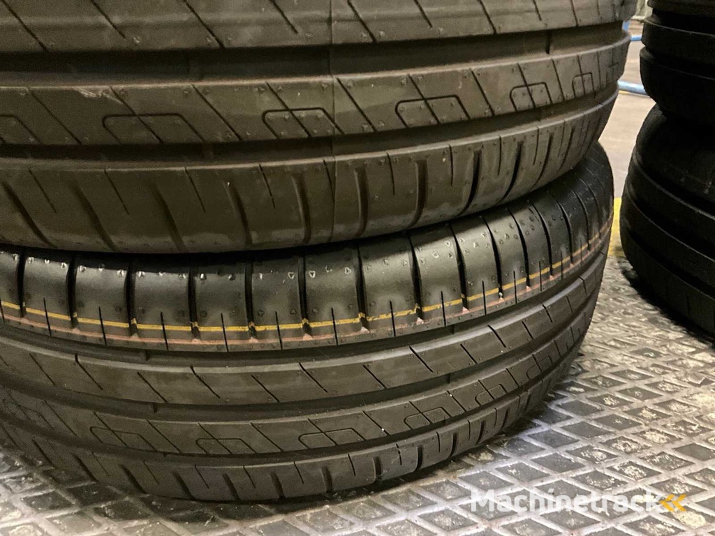 Goodyear Efficient Grip 195/55R16 91V Autoreifen (8x)