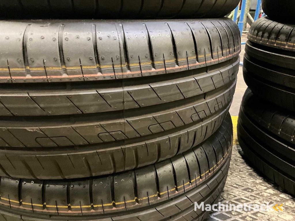 Goodyear Efficient Grip 195/55R16 91V Autoreifen (8x)