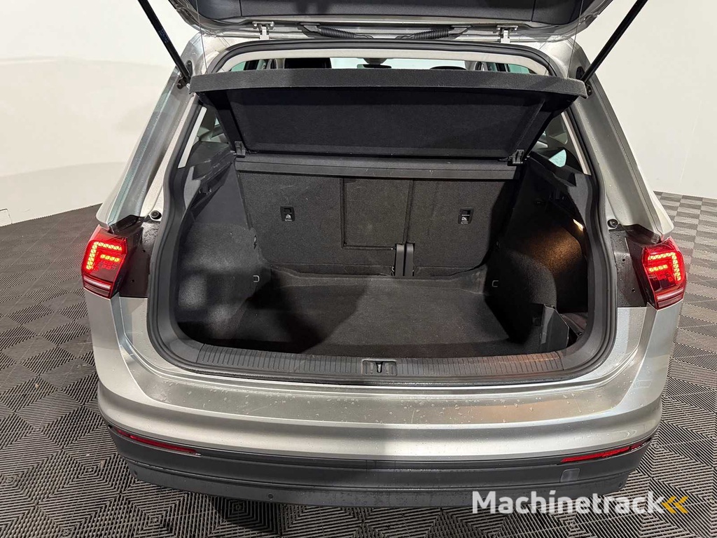 Volkswagen Tiguan 1.4 TSI Con. Serie, NK-245-D