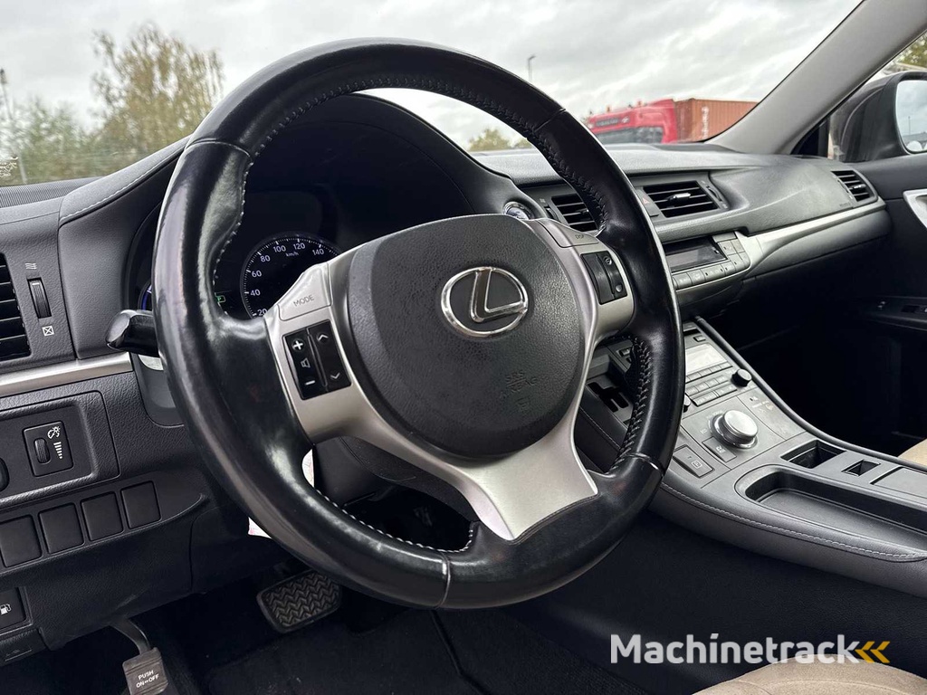 Lexus CT 200h Business Line 2011 | 39-ZDJ-9
