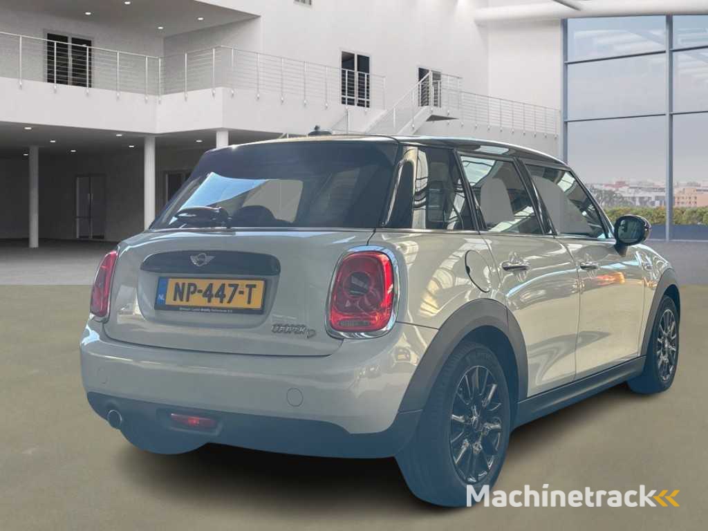 Mini - 2017 - Mini - Automatic - 1.5 Coop. D Pepp.Bns - Passenger car