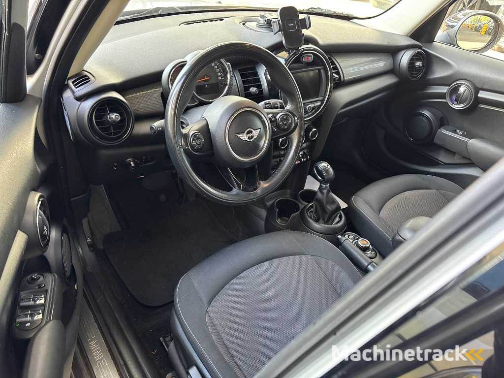 Mini - 2017 - Mini - Automatic - 1.5 Coop. D Pepp.Bns - Passenger car