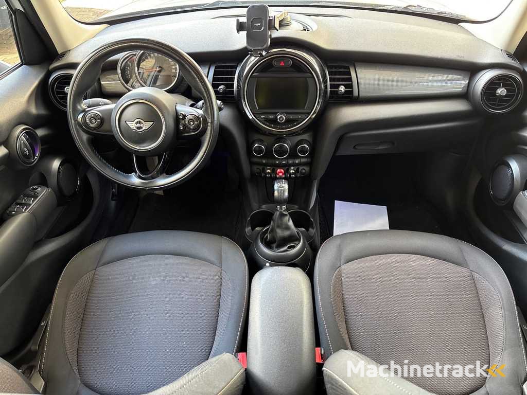 Mini - 2017 - Mini - Automatic - 1.5 Coop. D Pepp.Bns - Passenger car