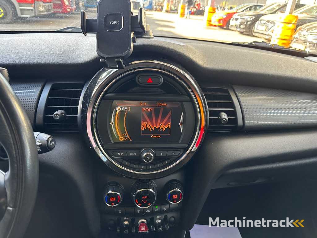 Mini - 2017 - Mini - Automatic - 1.5 Coop. D Pepp.Bns - Passenger car