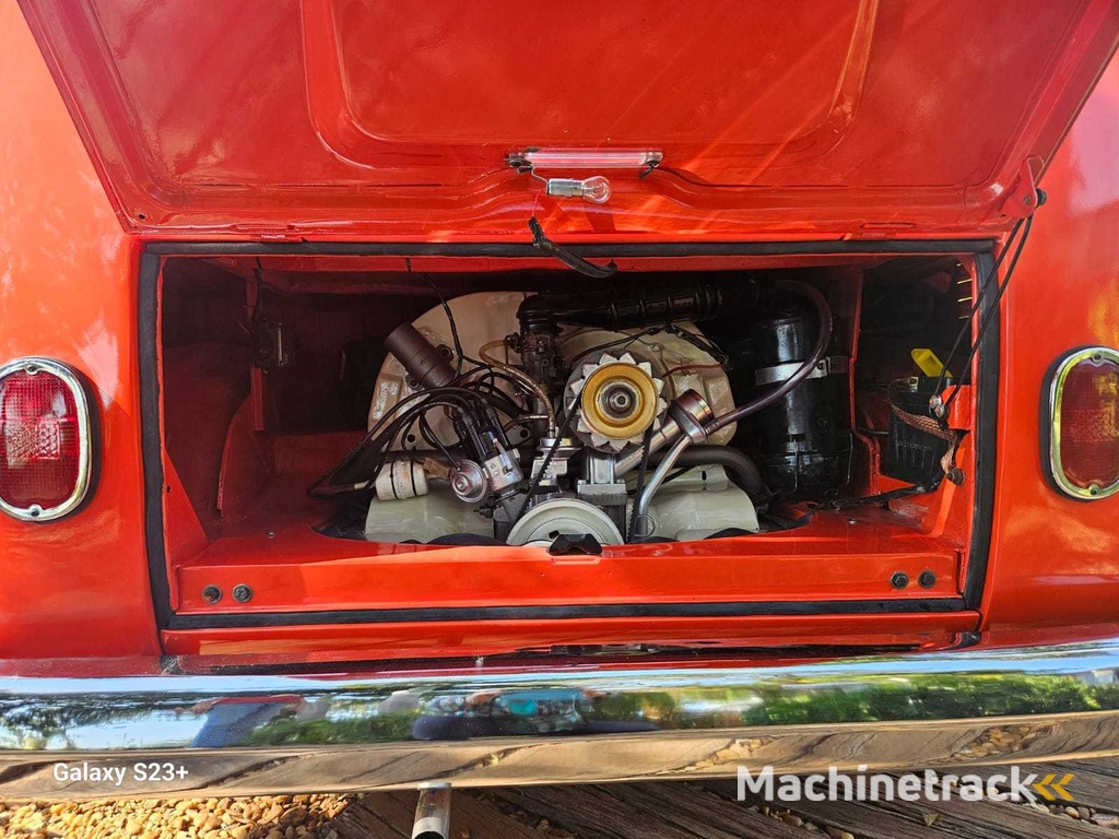 VOLKSWAGEN T2 **SUNROOF** DELUXE
