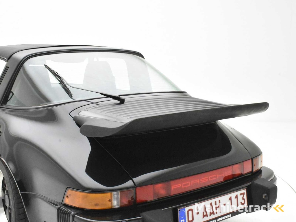 PORSCHE 911 TARGA