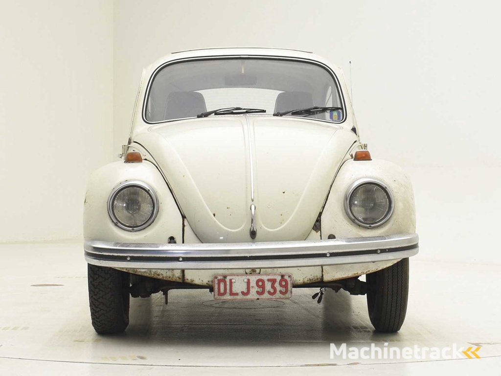 VOLKSWAGEN BEETLE 1300
