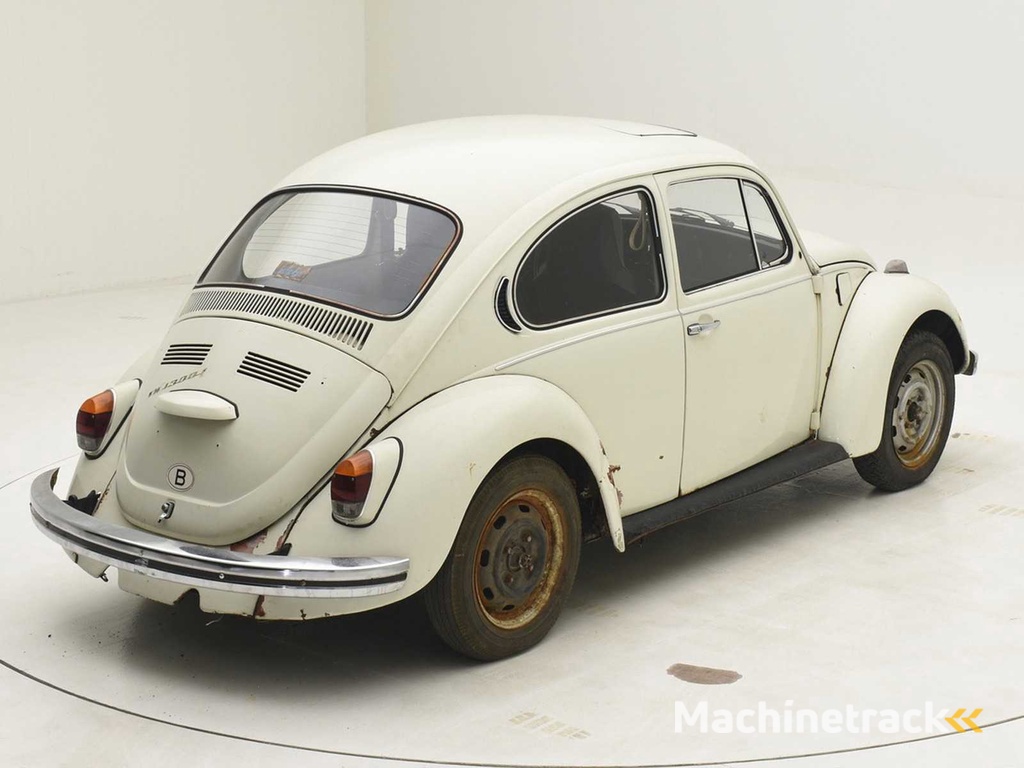 VOLKSWAGEN BEETLE 1300