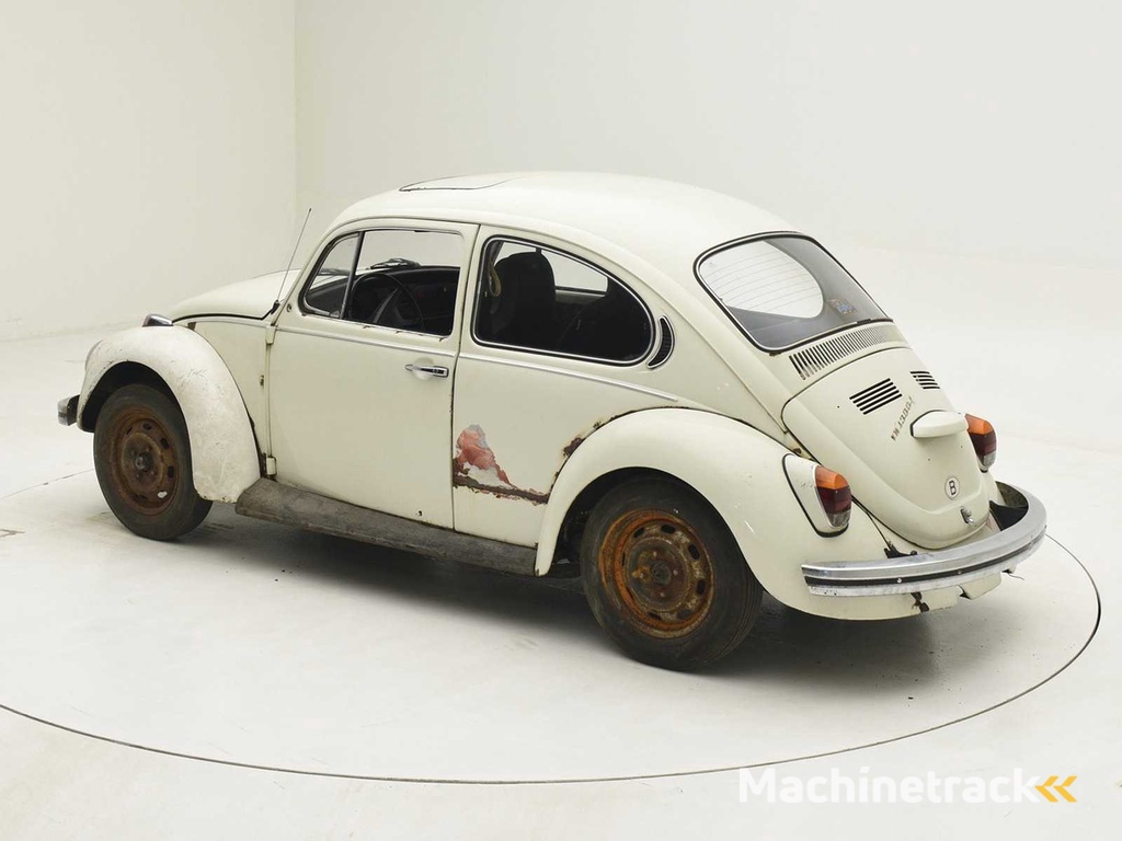 VOLKSWAGEN BEETLE 1300