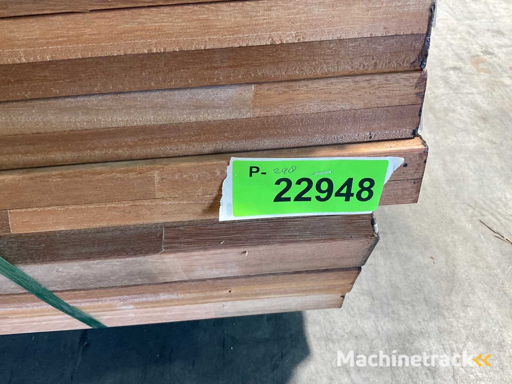 Bankirai Hartholzlineal laminiert 290x6x4 cm (70x)