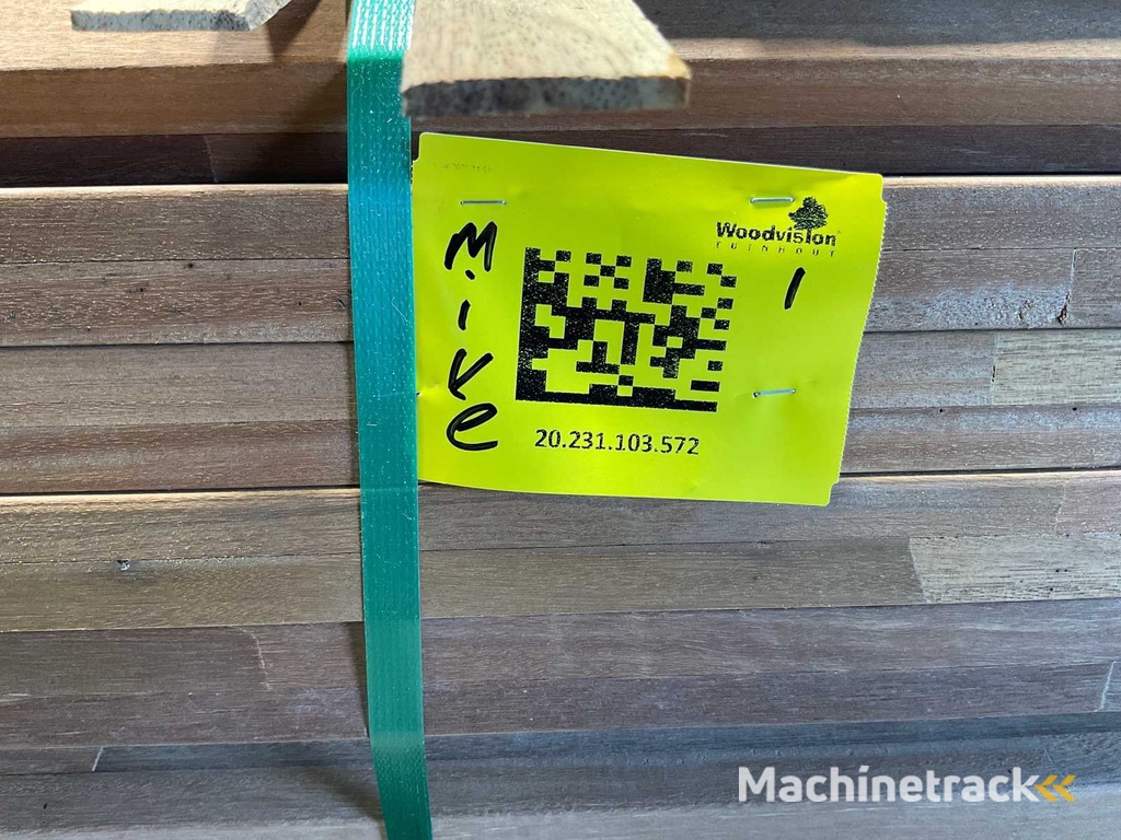 Bankirai Hartholzlineal laminiert 290x6x4 cm (70x)