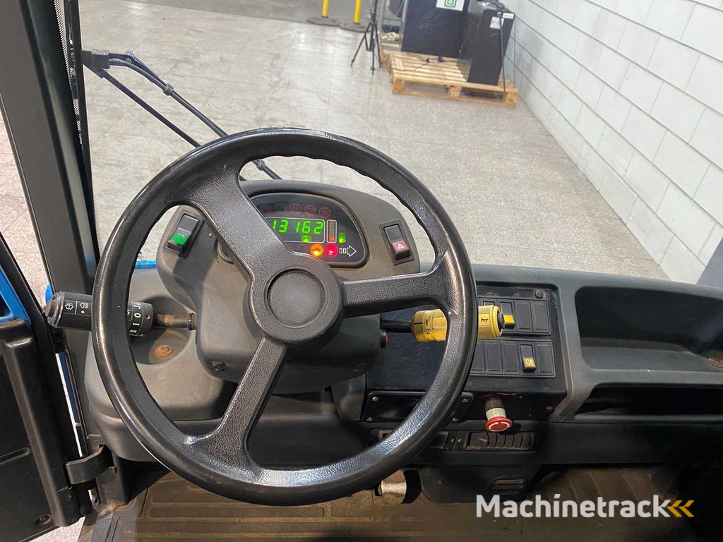 Still - 2009 - R07-25 - Industrietraktor