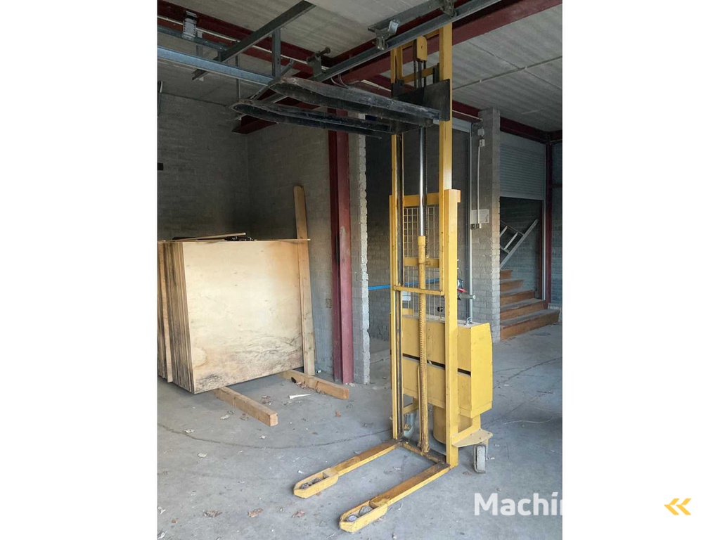 1979 Baka EGV79-605 Stapler