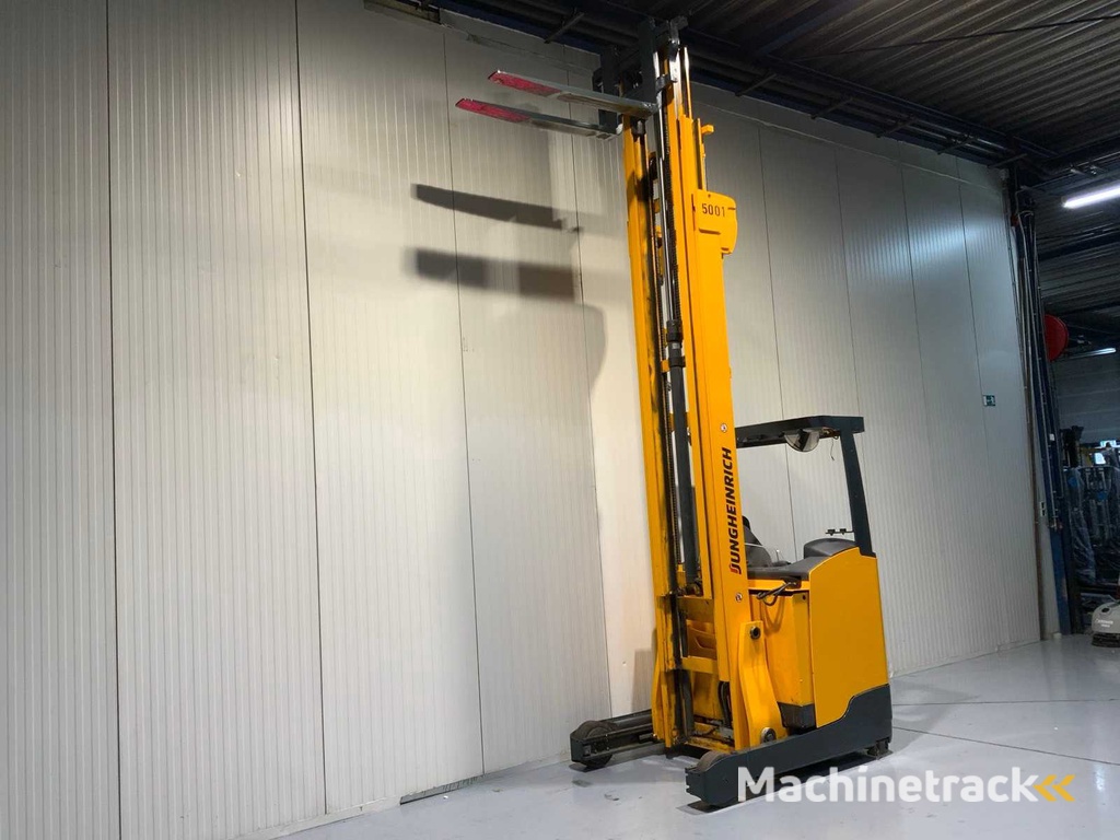 Jungheinrich ETV 216 Reach truck