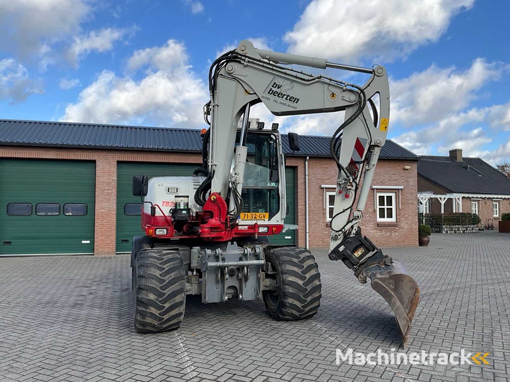 2015 Takeuchi TB295W Mobilbagger
