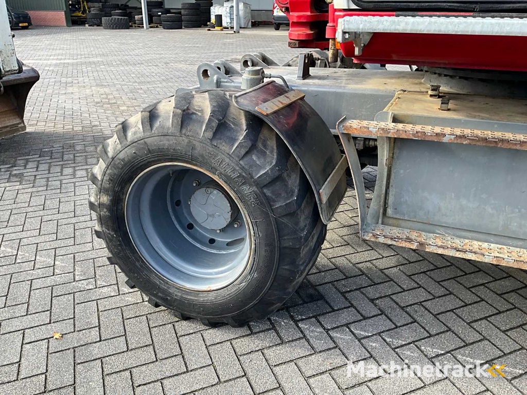 2015 Takeuchi TB295W Mobilbagger