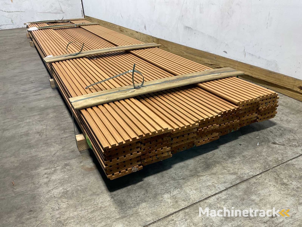 Raute Profilbrett rib5 Ayous Thermoholz 420x13,8x2,1 cm (30x)
