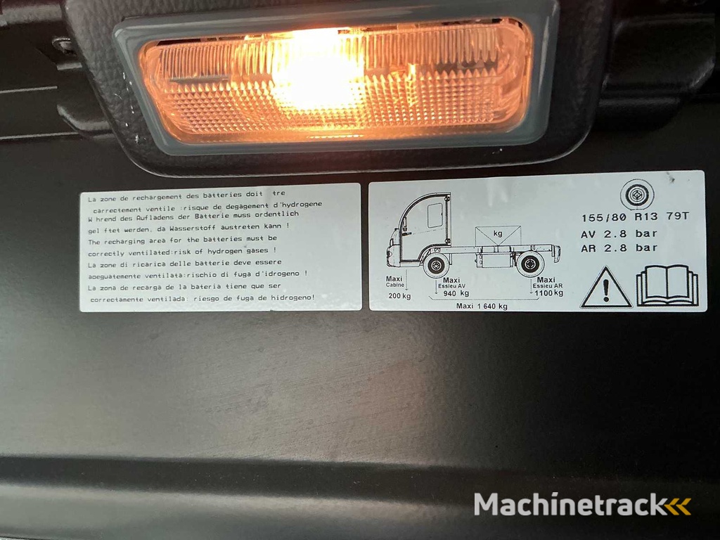 Mega - M10 - Verschiedene interne Transportmittel - 2016