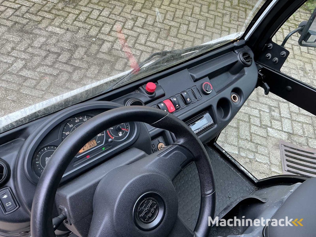 Mega - M10 - Verschiedene interne Transportmittel - 2016