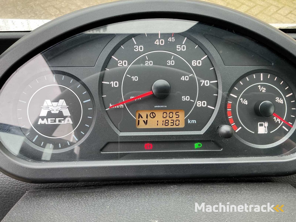 Mega - M10 - Verschiedene interne Transportmittel - 2016