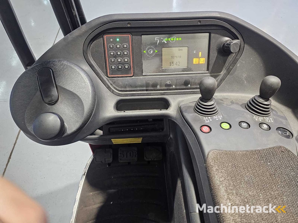 Linde - R16 - Reach truck