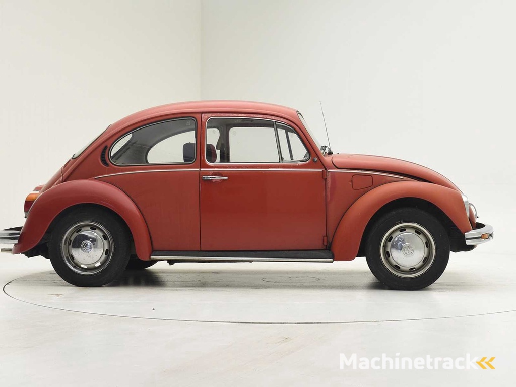 VOLKSWAGEN BEETLE