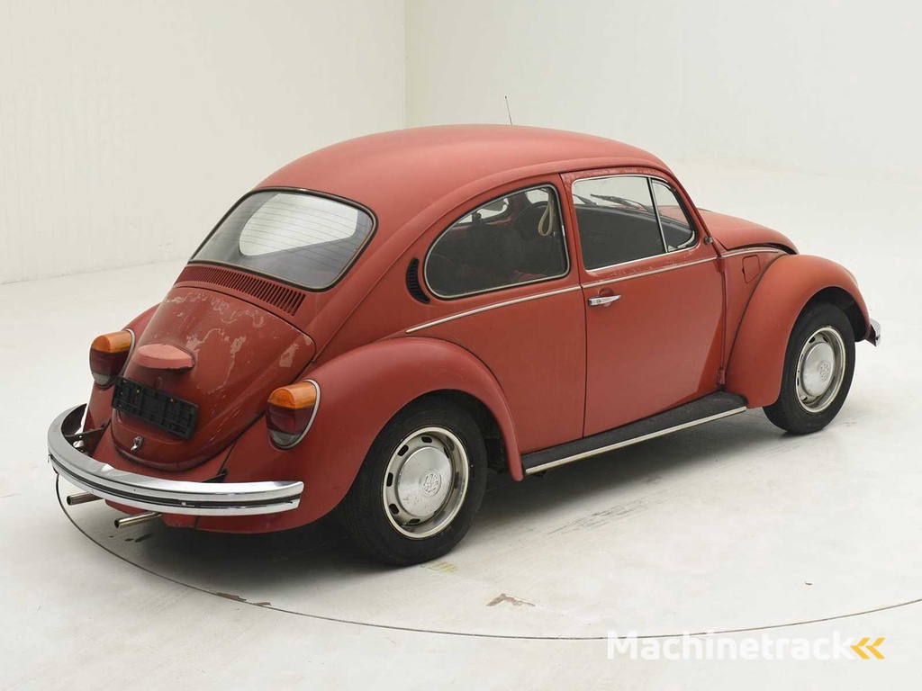 VOLKSWAGEN BEETLE