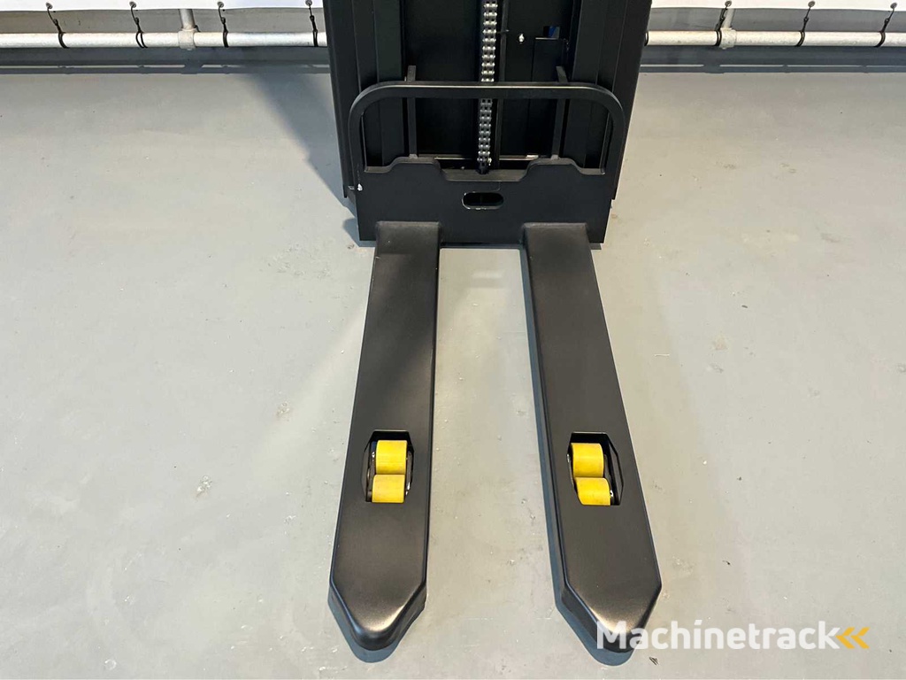 EP - ES15-15ES 4,15 meter - Stapelaar, interne lader