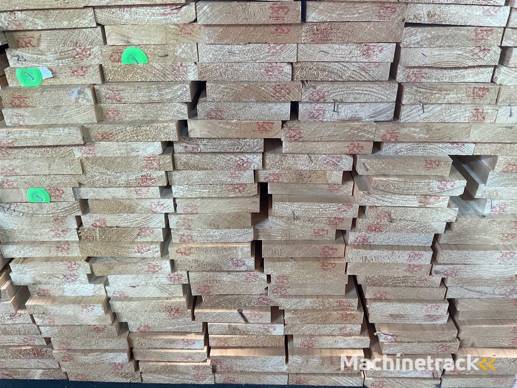 Vuren plank geschaafd 480x10x2 cm (194x)