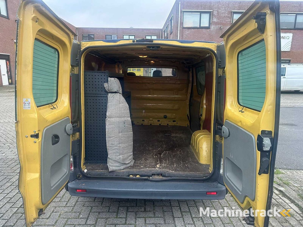 Opel - 2011 - Vivaro - 2.0 CDTI L1H1 DC Sel - Passenger car