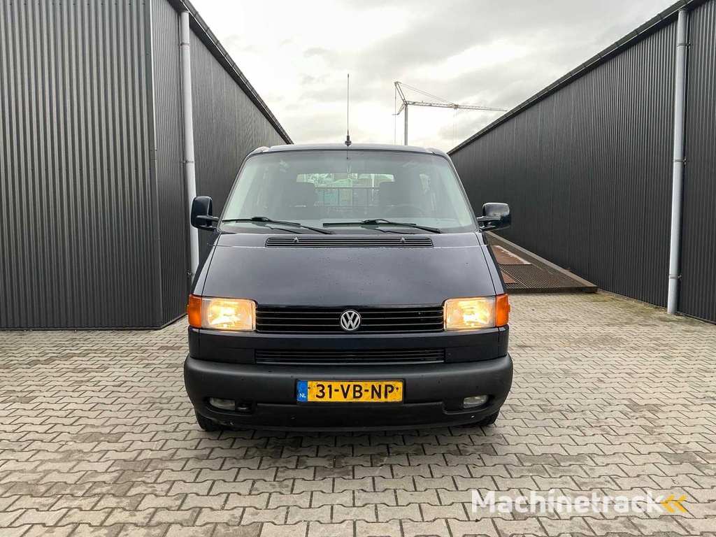 Volkswagen Transporter T4 2.4D 5 cylinder Commercial vehicle with ramp/loading platform