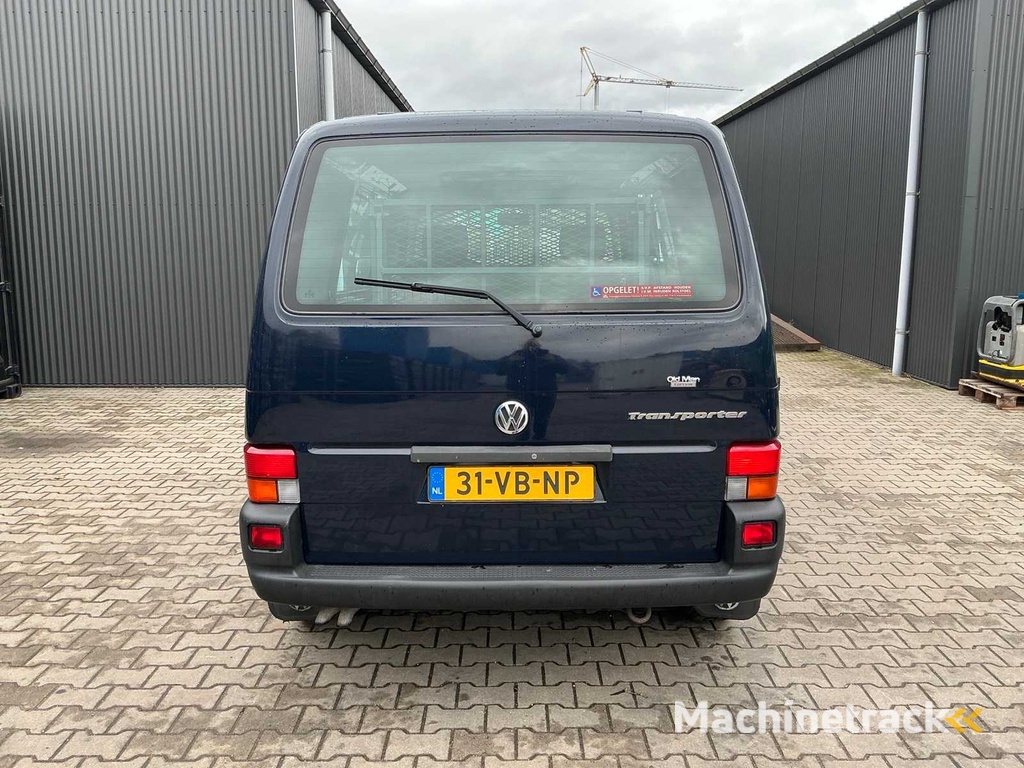Volkswagen Transporter T4 2.4D 5 cylinder Commercial vehicle with ramp/loading platform
