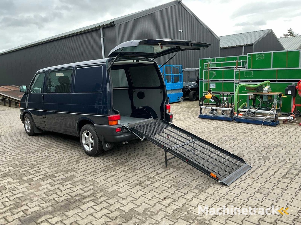 Volkswagen Transporter T4 2.4D 5 cylinder Commercial vehicle with ramp/loading platform