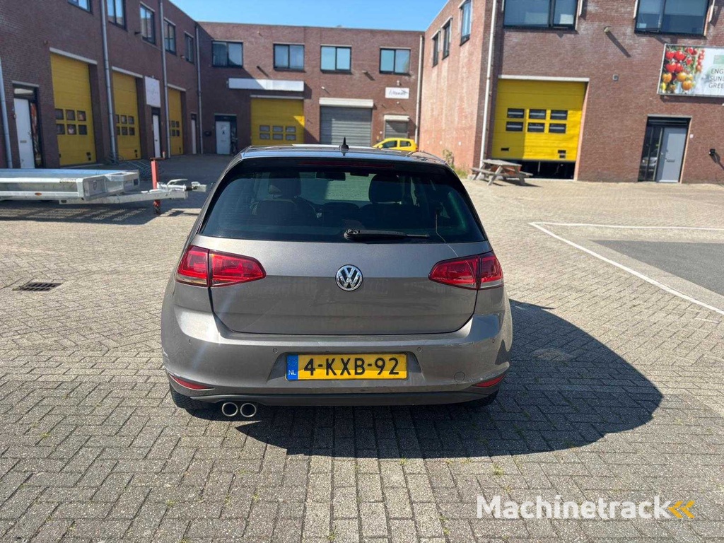 Volkswagen - 2013 - Golf - 1.6 TDI Highl. BlM. - Passenger car