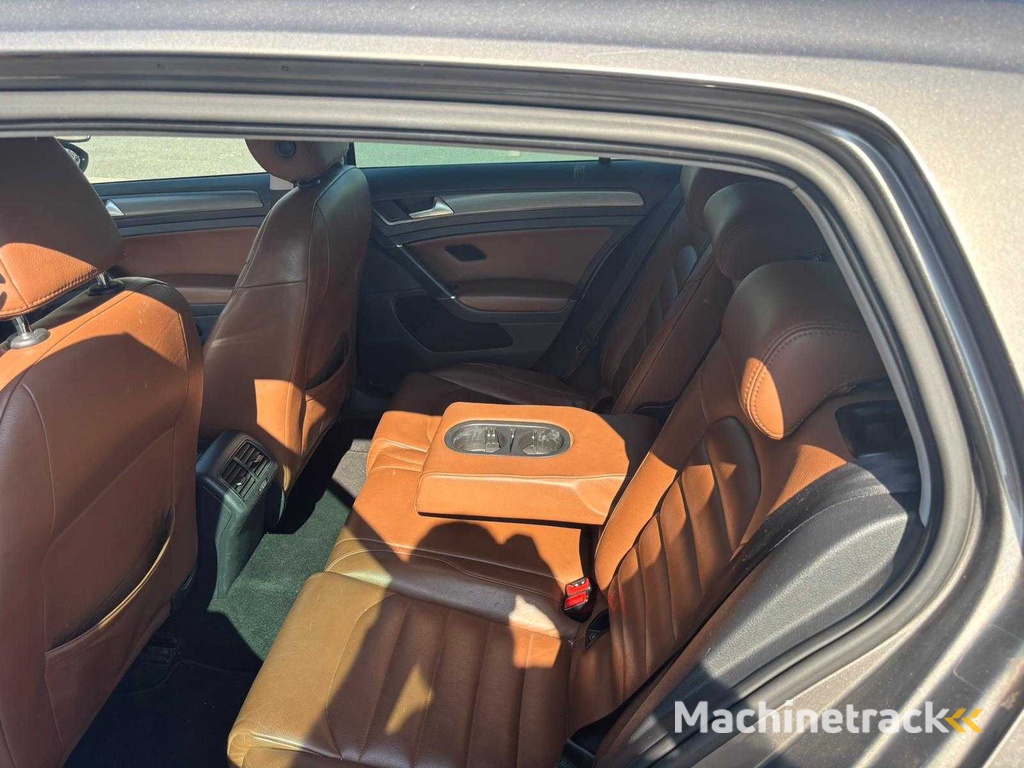 Volkswagen - 2013 - Golf - 1.6 TDI Highl. BlM. - Passenger car