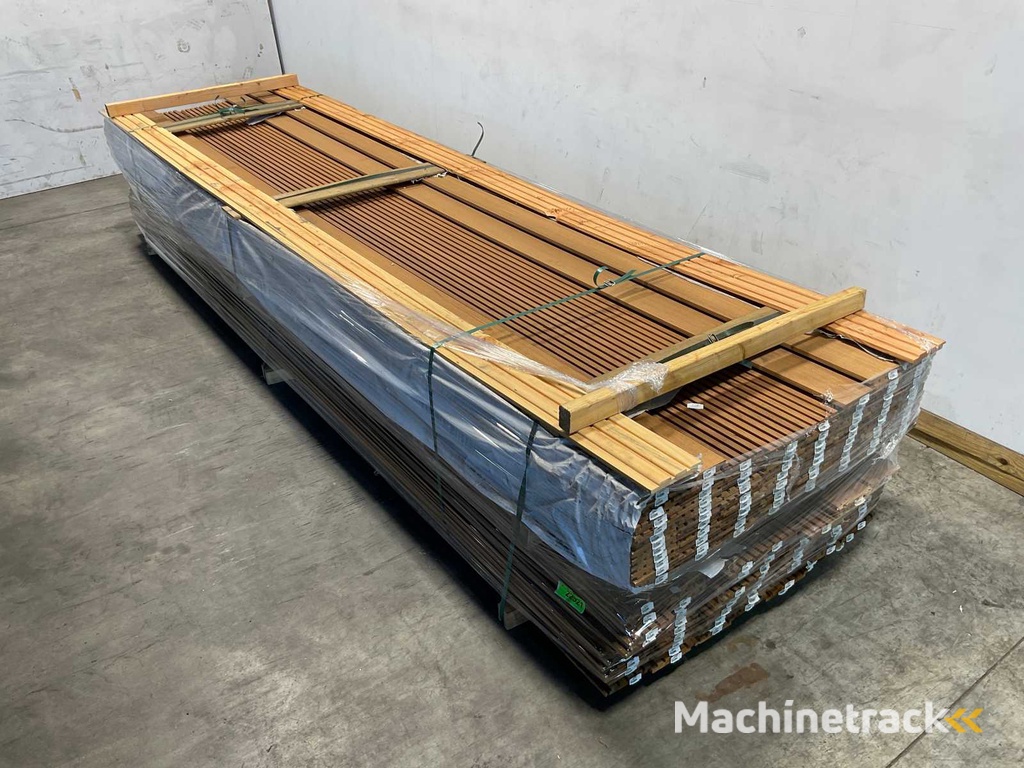 Rhombusprofielplank rib5 Ayous thermowood 395x13,8x2,1 cm (30x)
